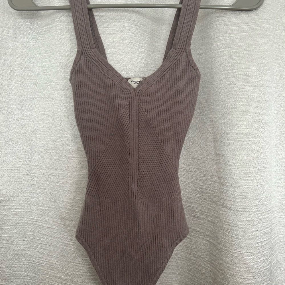 Abercrombie & Fitch Ribbed Bodysuit - Mauve